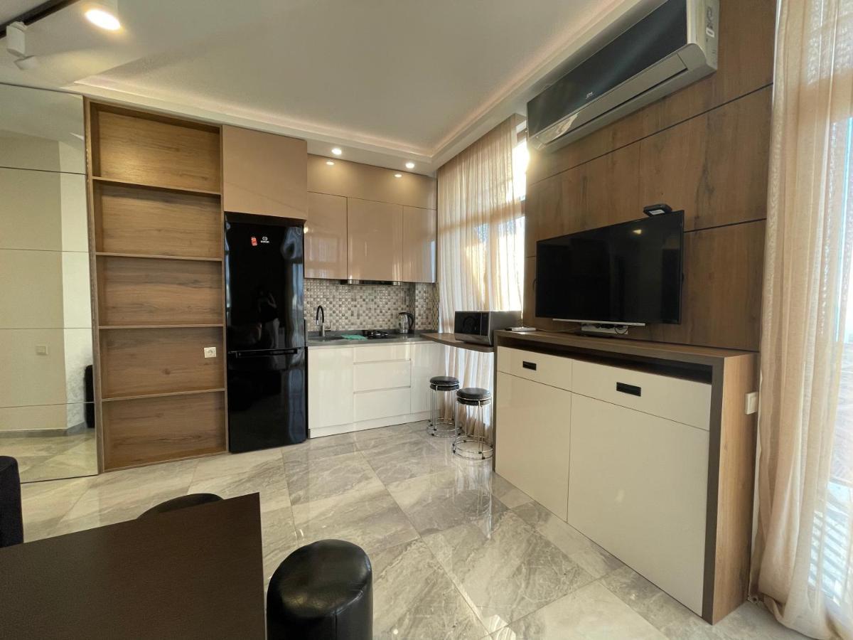 Apartments At Like House Batumi Exteriör bild